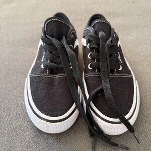 Toddler Airwalk Sneakers EUC Size 13